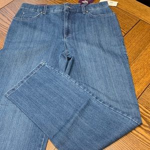Women jeans! Gloria Vanderbilt! New with tags! Size 10